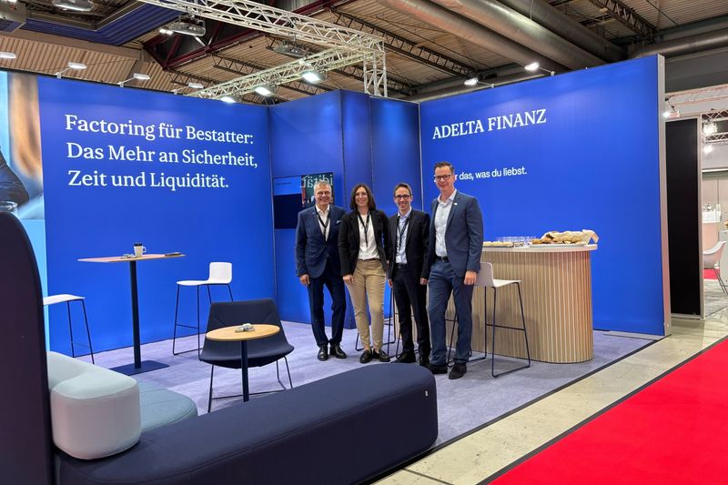 Adelta Team auf Messestand BEFA Mannheim